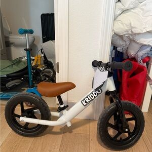 White and Black Kids Balance Bike